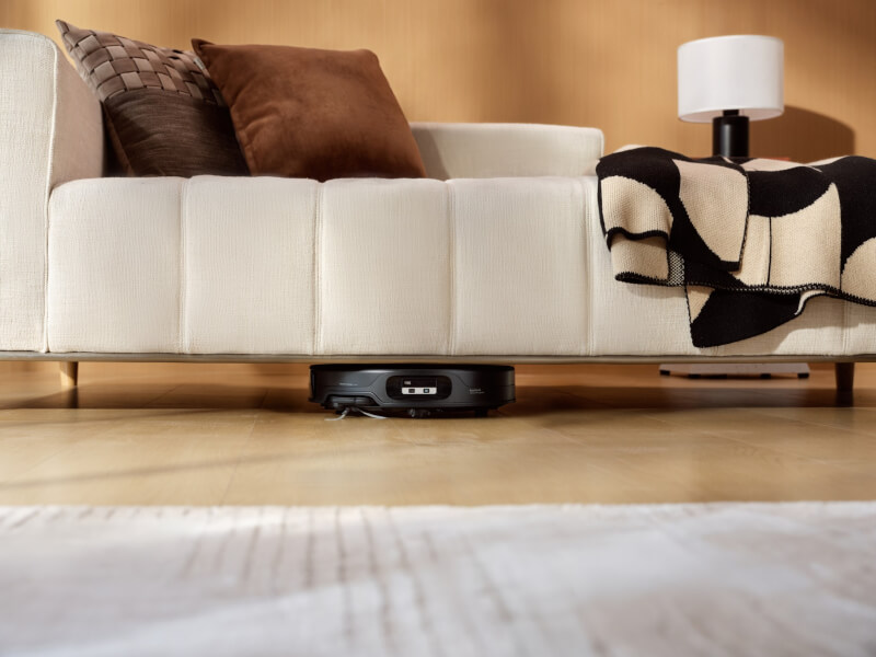 Roborock Saros 20 Neo dock.jpg